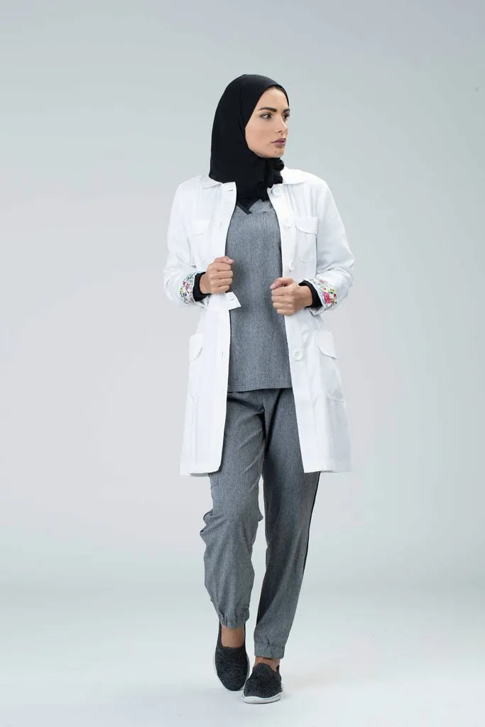 GENEVA Modern labcoat with 4 pocket and floral accent details