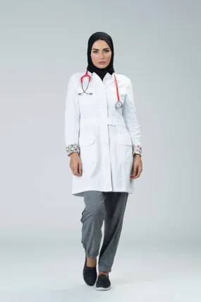 GENEVA Modern labcoat with 4 pocket and floral accent details